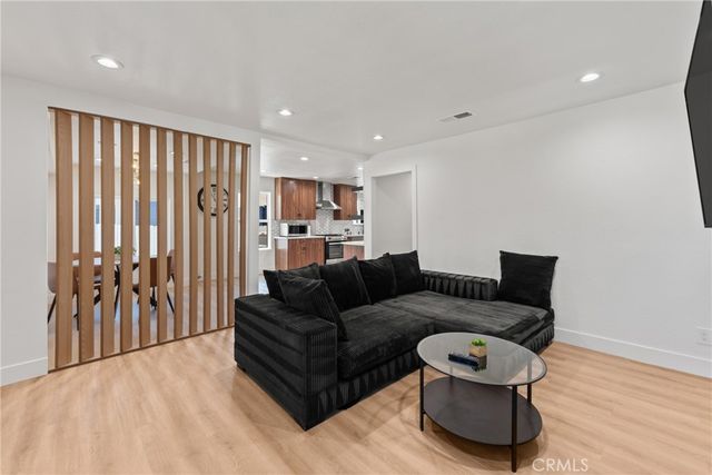 5107 Cimarron, Los Angeles, CA 90062