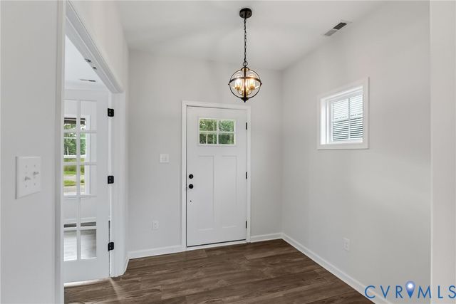 2007 Arcadia Ave, Chester, VA 23831