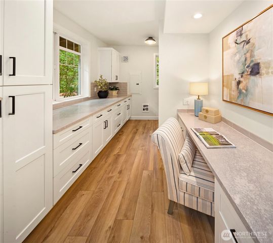 2609 E Beaver Lake Drive SE, Sammamish, WA 98075