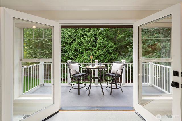 2609 E Beaver Lake Drive SE, Sammamish, WA 98075
