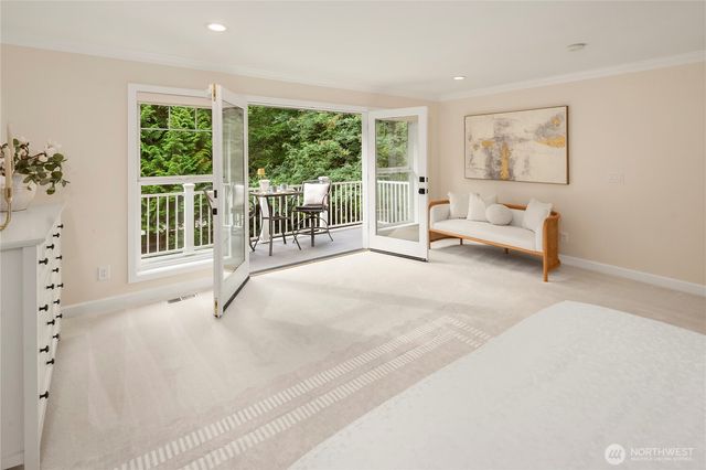 2609 E Beaver Lake Drive SE, Sammamish, WA 98075
