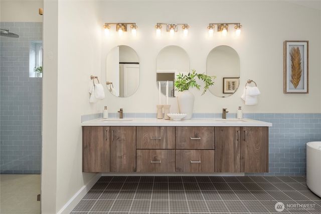 2609 E Beaver Lake Drive SE, Sammamish, WA 98075