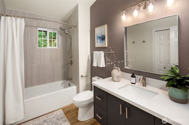 2609 E Beaver Lake Drive SE, Sammamish, WA 98075