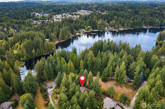 2609 E Beaver Lake Drive SE, Sammamish, WA 98075