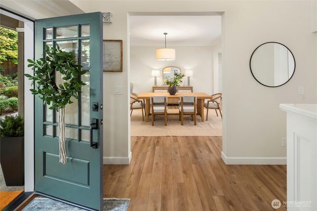 2609 E Beaver Lake Drive SE, Sammamish, WA 98075