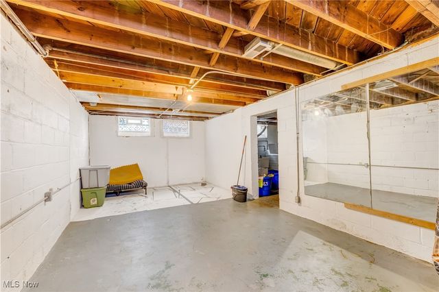 4911 Tuxedo Avenue, Parma, OH 44134