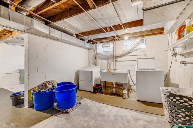 4911 Tuxedo Avenue, Parma, OH 44134