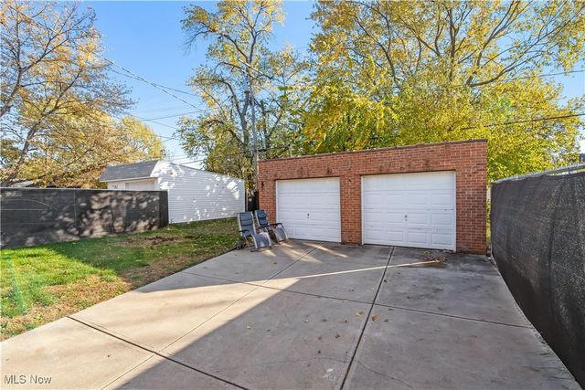 4911 Tuxedo Avenue, Parma, OH 44134