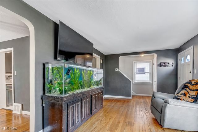 4911 Tuxedo Avenue, Parma, OH 44134