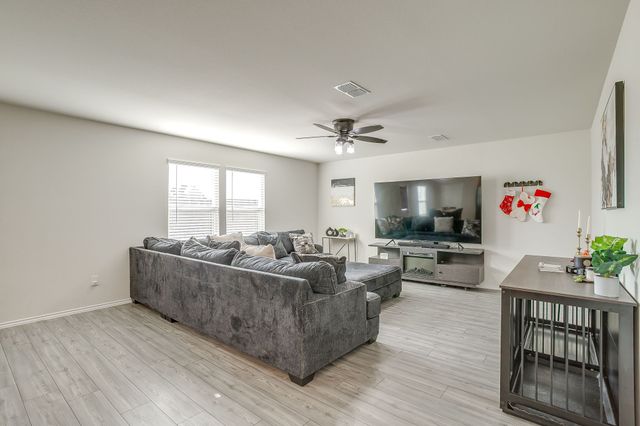 4553 Greyberry Drive, Fort Worth, TX 76036