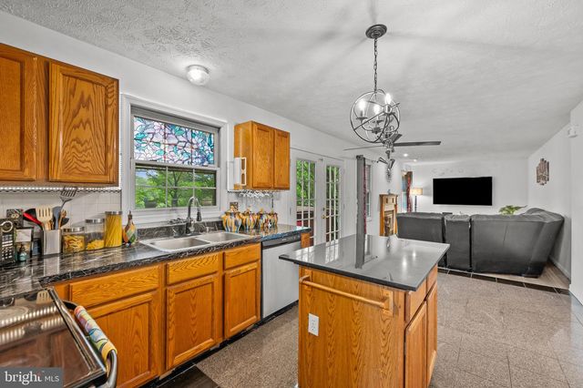 9525 QUEENS GUARD CT, Laurel, MD 20723