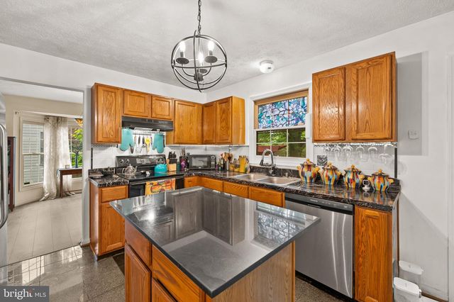 9525 QUEENS GUARD CT, Laurel, MD 20723