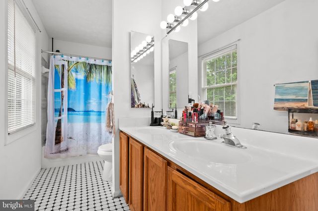 9525 QUEENS GUARD CT, Laurel, MD 20723