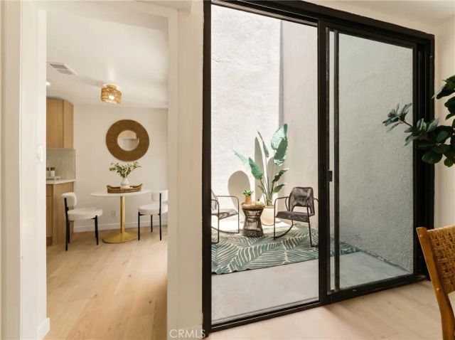 8125 Redlands Street 109, Playa Del Rey, CA 90293