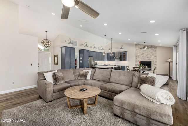 10170 E Sky Castle Way, Tucson, AZ 85730