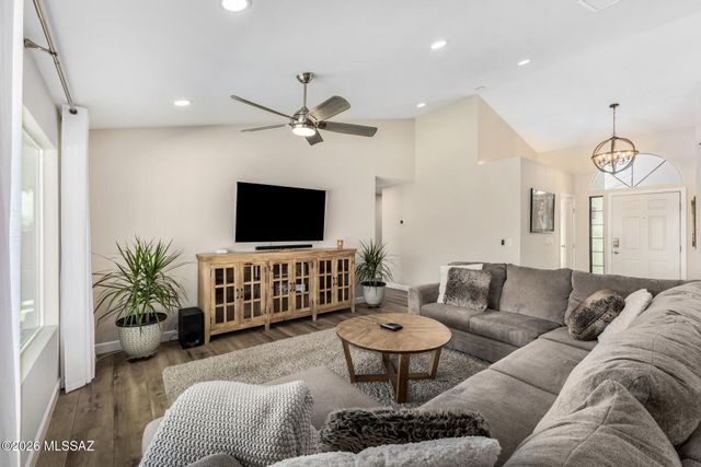 10170 E Sky Castle Way, Tucson, AZ 85730