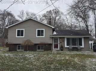 2909 Central Boulevard, Highland Charter Township, MI 48380