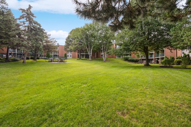 3155 Coachman Road 310, Eagan, MN 55121