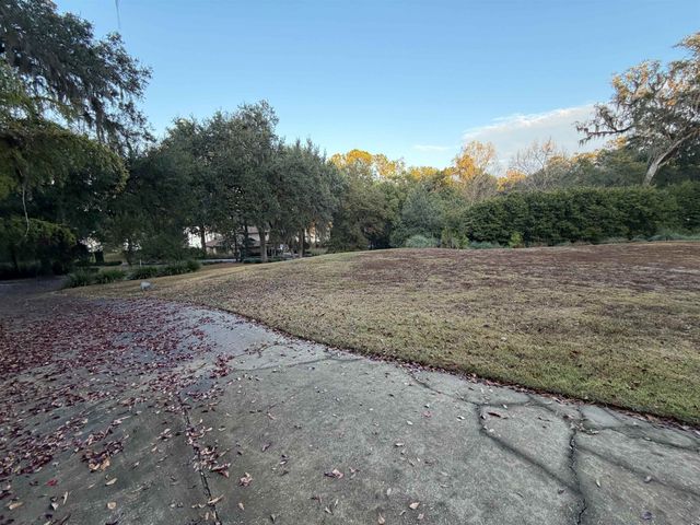 10678 Lake Iamonia Dr, Tallahassee, FL 32312