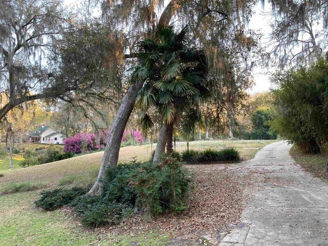 10678 Lake Iamonia Dr, Tallahassee, FL 32312