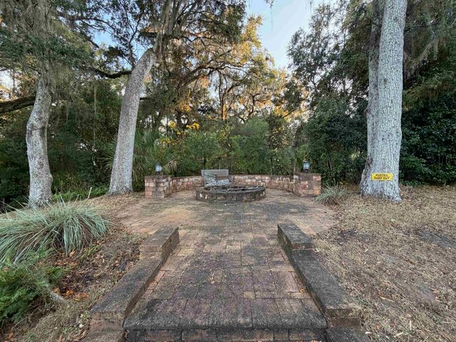 10678 Lake Iamonia Dr, Tallahassee, FL 32312