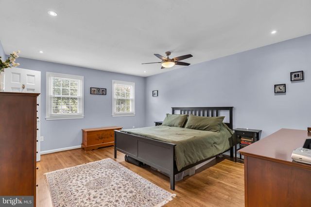 8001 LEYTON PL, Springfield, VA 22152