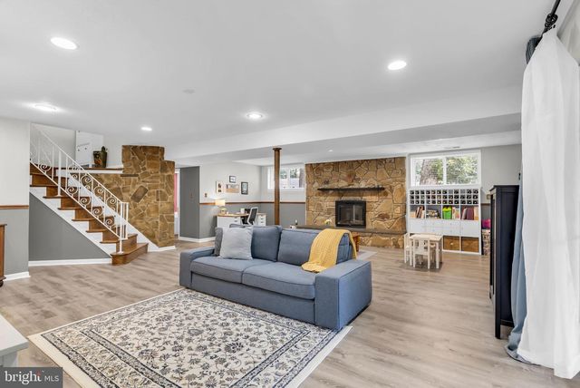 8001 LEYTON PL, Springfield, VA 22152
