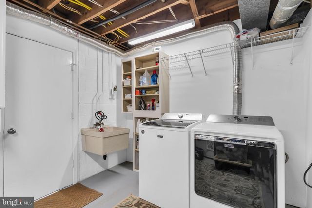 8001 LEYTON PL, Springfield, VA 22152
