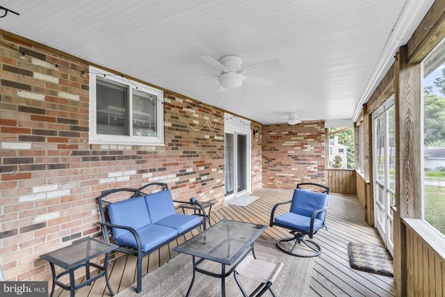 8001 LEYTON PL, Springfield, VA 22152