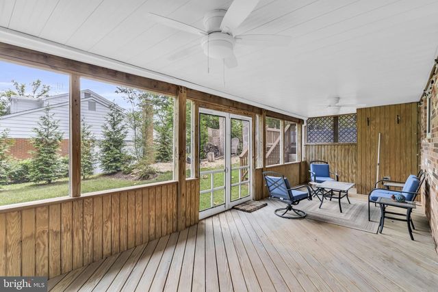 8001 LEYTON PL, Springfield, VA 22152