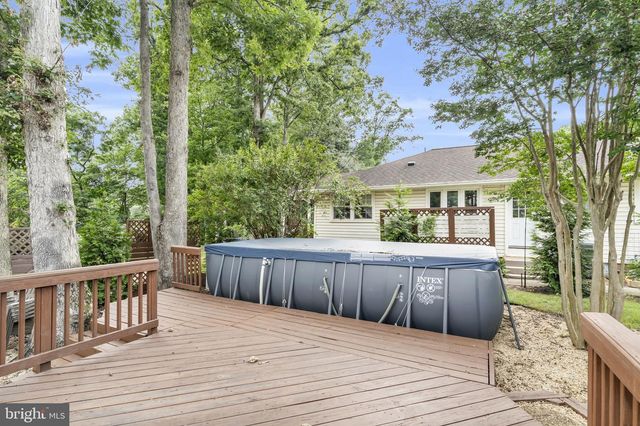 8001 LEYTON PL, Springfield, VA 22152