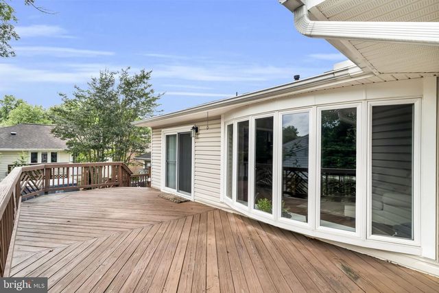 8001 LEYTON PL, Springfield, VA 22152