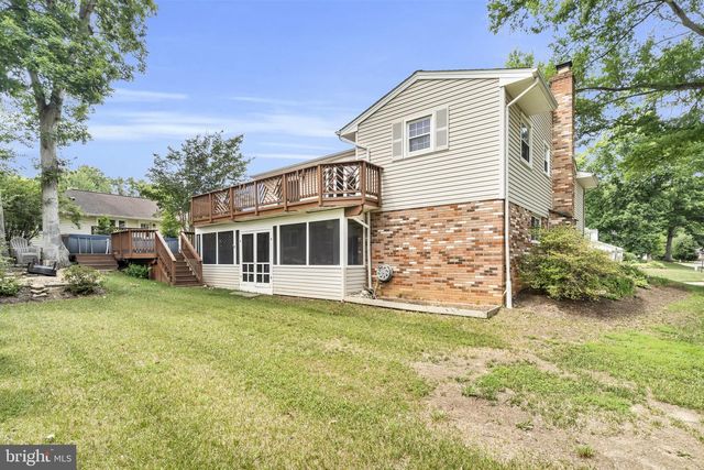 8001 LEYTON PL, Springfield, VA 22152