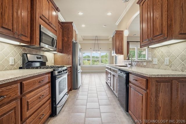 3117 E 143rd Street S, Bixby, OK 74008