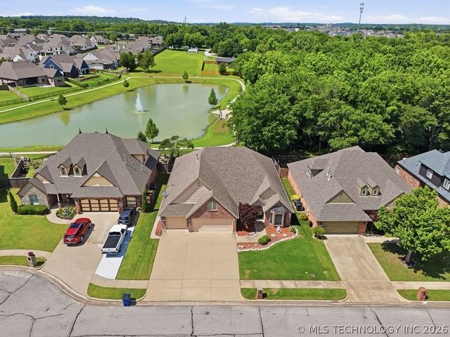 3117 E 143rd Street S, Bixby, OK 74008