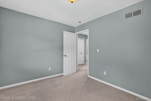 9610 Forest Ridge Drive, Village Of Clarkston, MI 48348