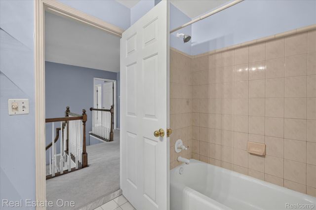 9610 Forest Ridge Drive, Village Of Clarkston, MI 48348