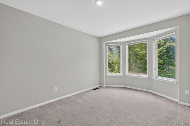 9610 Forest Ridge Drive, Village Of Clarkston, MI 48348