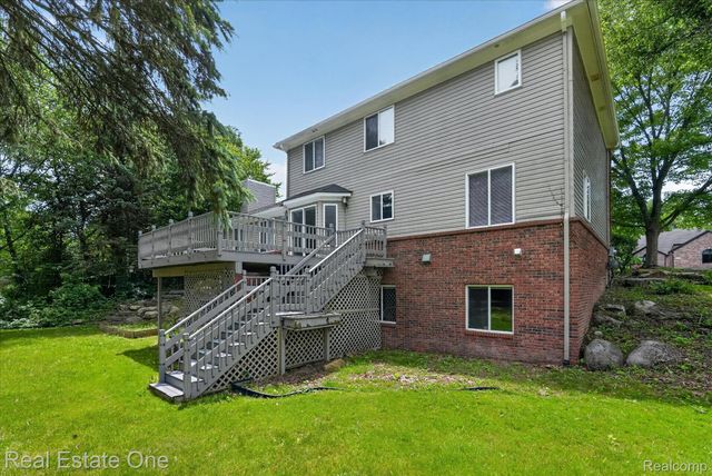 9610 Forest Ridge Drive, Village Of Clarkston, MI 48348