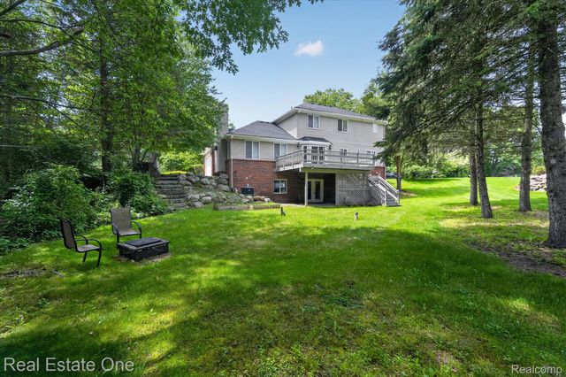 9610 Forest Ridge Drive, Village Of Clarkston, MI 48348