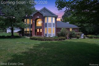 9610 Forest Ridge Drive, Village Of Clarkston, MI 48348