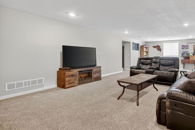 518 Elkhorn Street, Mitchellville, IA 50169