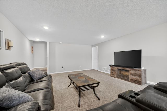 518 Elkhorn Street, Mitchellville, IA 50169
