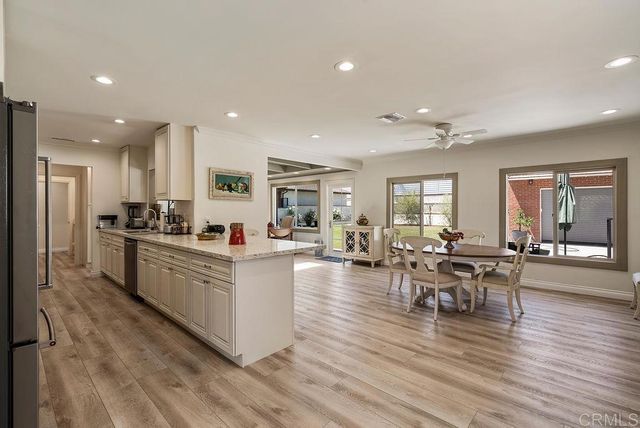 453 W Laurel Avenue, Glendora, CA 91741