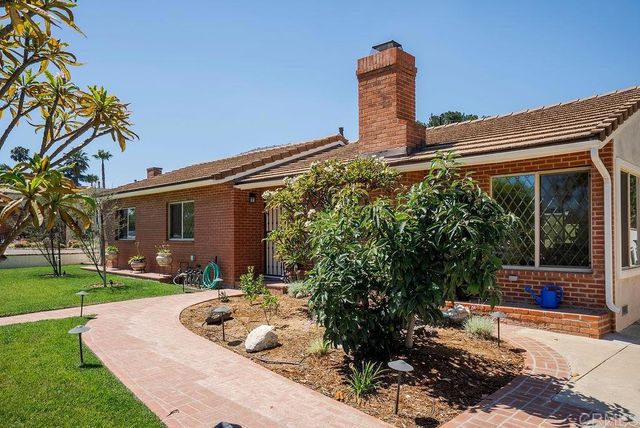 453 W Laurel Avenue, Glendora, CA 91741