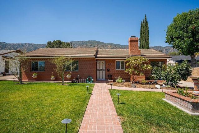453 W Laurel Avenue, Glendora, CA 91741