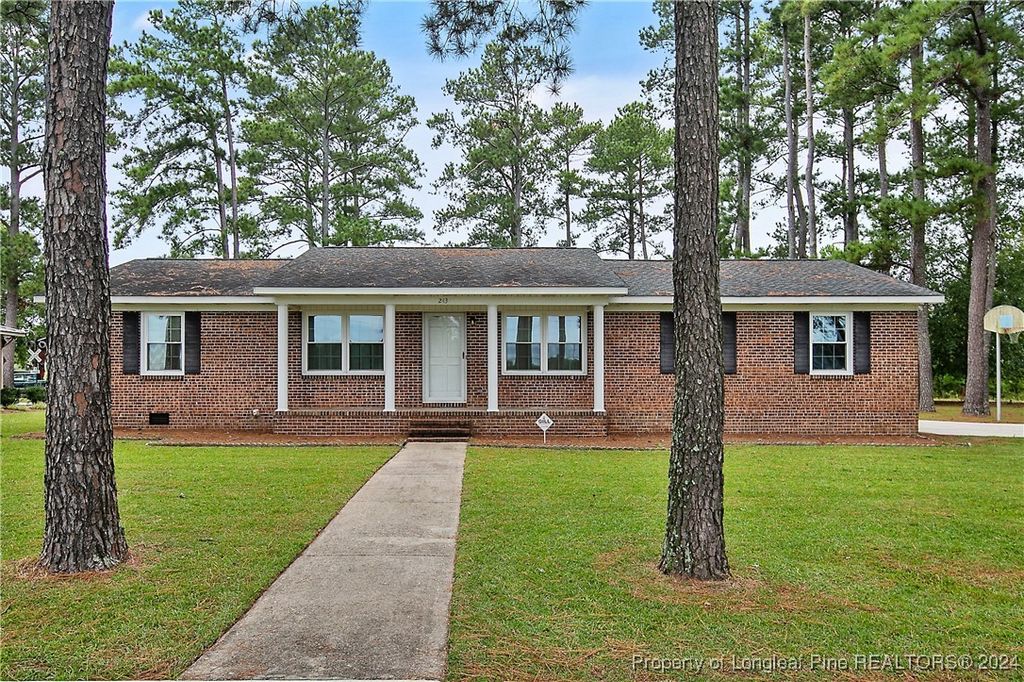 243 Shaw Mill Road, St Pauls, NC 28384