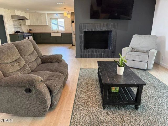 349 Calle Larios, Camarillo, CA 93010
