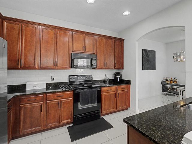 528 WOODLAND TERRACE, Orlando, FL 32828