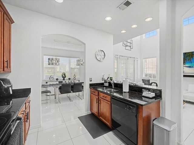 528 WOODLAND TERRACE, Orlando, FL 32828